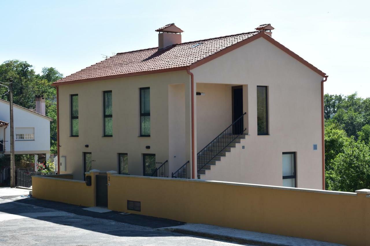 Apartamentos Compostela Lobios Buitenkant foto